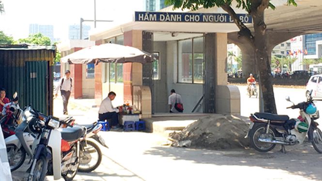 lai chi dong tien thay gach lat ham di bo dangdep