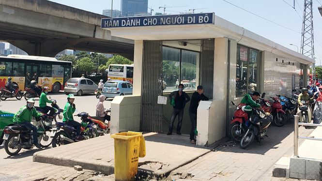 lai chi dong tien thay gach lat ham di bo dangdep