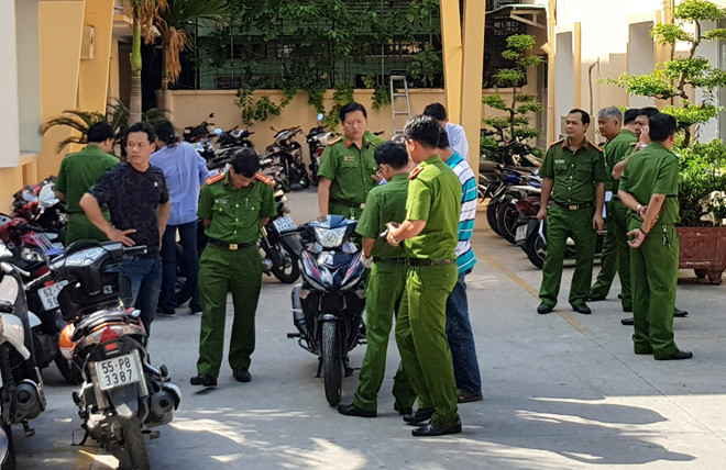 hiep si sai gon ke 13 giay giap mat nhom trom tai mun