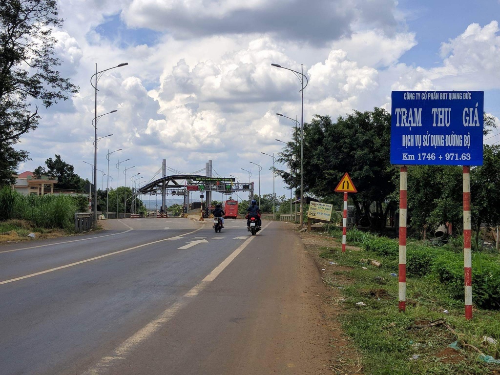 di doi tram thu gia bot quang duc dan yeu cau mien giam gia nhung nguoi dan sinh song lan can tram