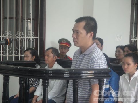 19 nam tu cho ke dim chet vo ho duoi muong nuoc