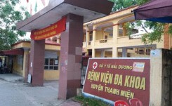 Điều tra nhóm côn đồ mang hung khí vào bệnh viện truy sát bạn