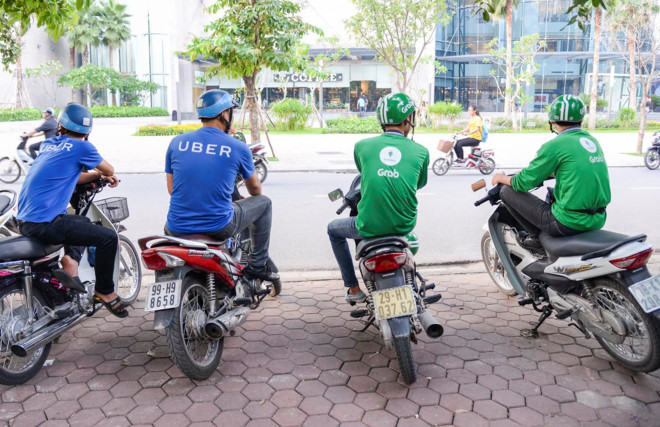 bi xua duoi tai xe grab uber khong dam vao ben xe