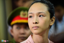 Từ vụ Hoa hậu Phương Nga ngẫm về cách sống của người trẻ