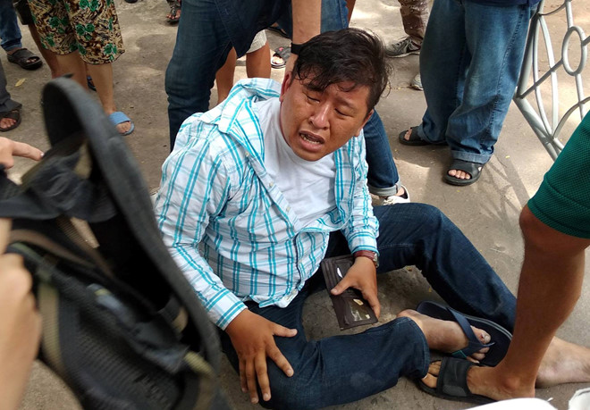 hai ten cuop giat tui xach cua nu du khach giua trung tam sai gon