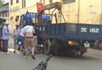 phu yen xe container dam sap nha dan khien phu nu mang thai 7 tuan chan thuong nang
