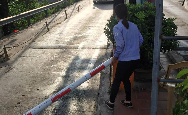 nhieu tai xe hat barie tram thu phi tan de vi cho rang tram da het han