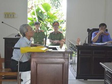 Chính thức thi hành án tù với ông Nguyễn Khắc Thuỷ dâm ô