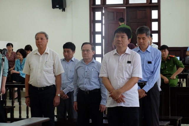 vks de nghi y an 18 nam tu voi ong dinh la thang