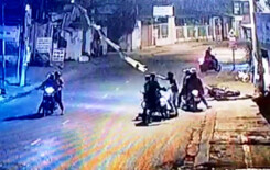 Hàng chục đối tượng đâm chém loạn xạ nhóm thanh niên vì… ghen nhầm
