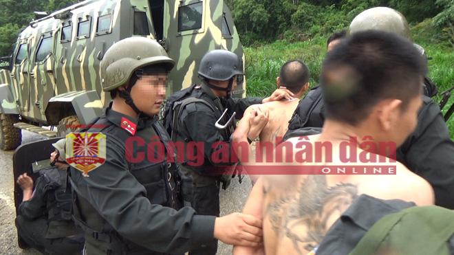 chan dung ong trum buon ban 1182 banh heroin khien canh sat phai dung xe boc thep vay bat