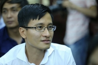di cuop de mua dien thoai xin va bao ban gai di choi