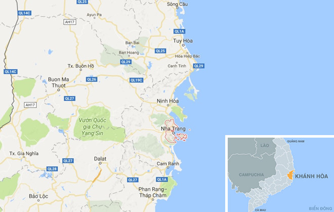 nhan vien xe khach nem do duoi khach nuoc ngoai khoi xe o nha trang