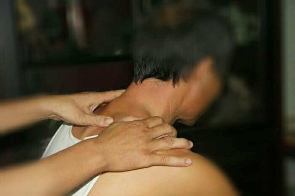 ham bam huyet cu ong ngoai 70 tuoi bi nu quai lot sach tai san