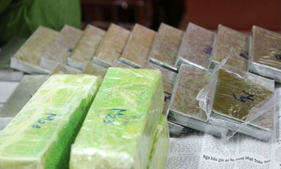 canh sat chot chan ban thung lop xe ban tai cho 19 banh heroin
