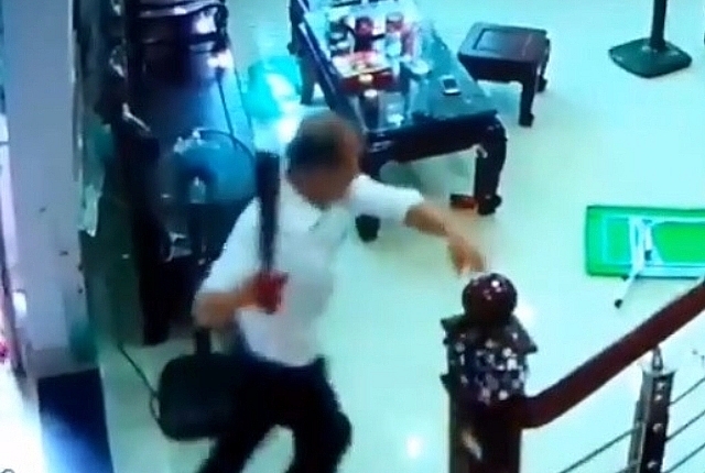 he lo nguyen nhan khien truong tram y te vung dao truy sat 3 nguoi roi tu van