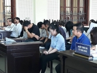 eximbank khuyen cao khach hang khong ky khong truoc cac chung tu