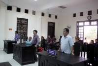 lang nhang vu oan sai chan dong ca mau bi giam gan 13 thang nhan 131 trieu dong