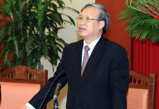 phan cong ong tran quoc vuong tham gia thuong truc ban bi thu