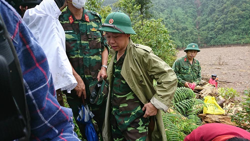 ong ngoai chet lang ben thi the chau gai 1 tuoi o mu cang chai