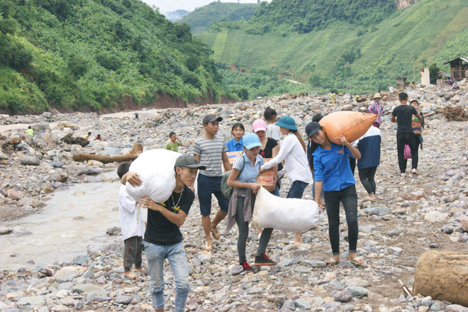 muong la 5 ngay sau lu lich su ngon ngang dat da cui go