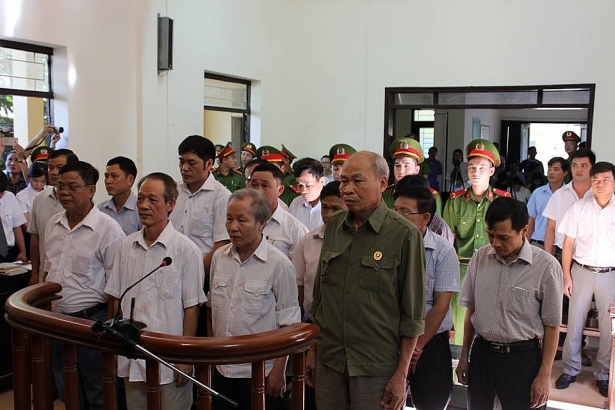 dang xet xu vu an dong tam cap ban dat trai tham quyen