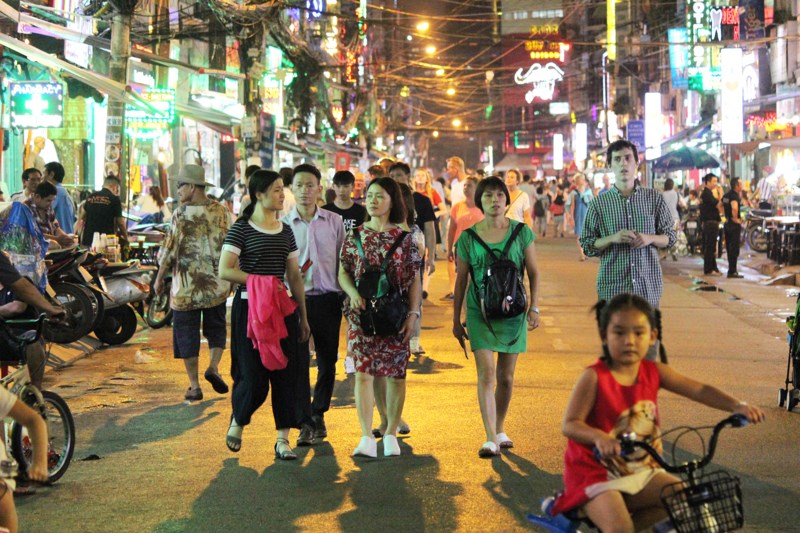 can canh pho di bo bui vien truoc ngay khai truong