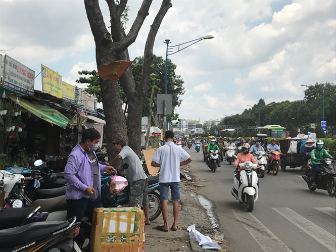nhieu ki ot quanh san bay tan son nhat xa hang truoc gio giai toa