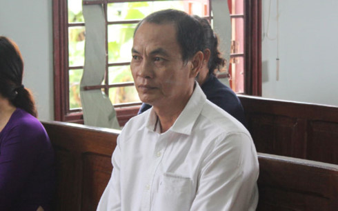 treo vao nha hang xom cuong buc thieu nu