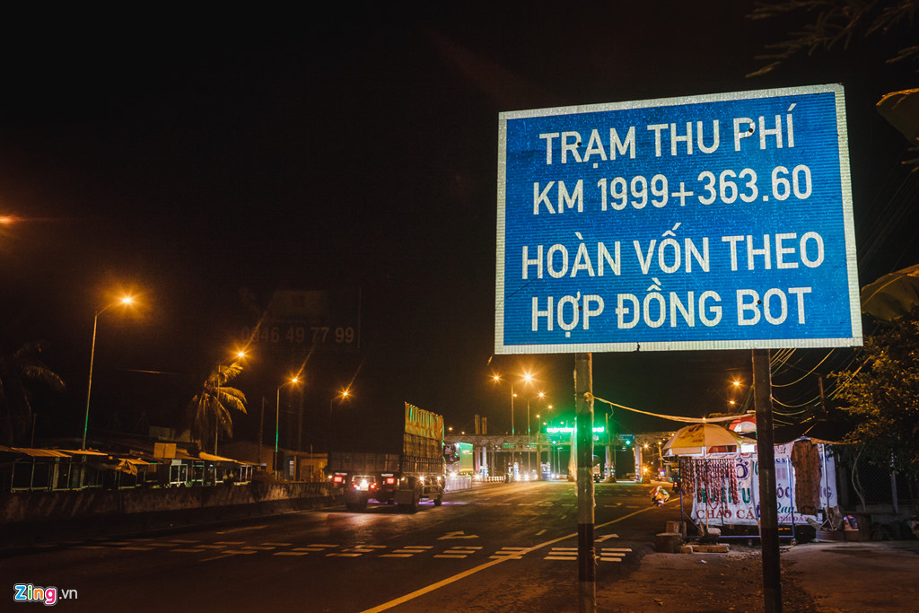 bot cai lay vang tanh ngay xa cua