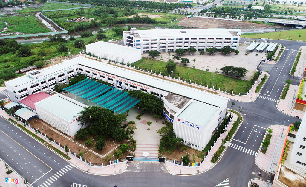 toan canh khu tai dinh cu lon nhat tphcm khong nguoi o