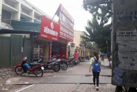 no sung khong che nguoi dan ong dung hung khi chong tra cong an