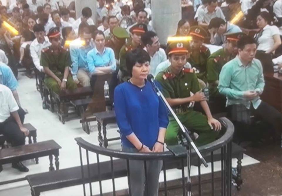 truc tiep phien toa vu ha van tham sang 318 nhan qua nhieu tien cuu tong giam doc oceanbank khong nho duoc het