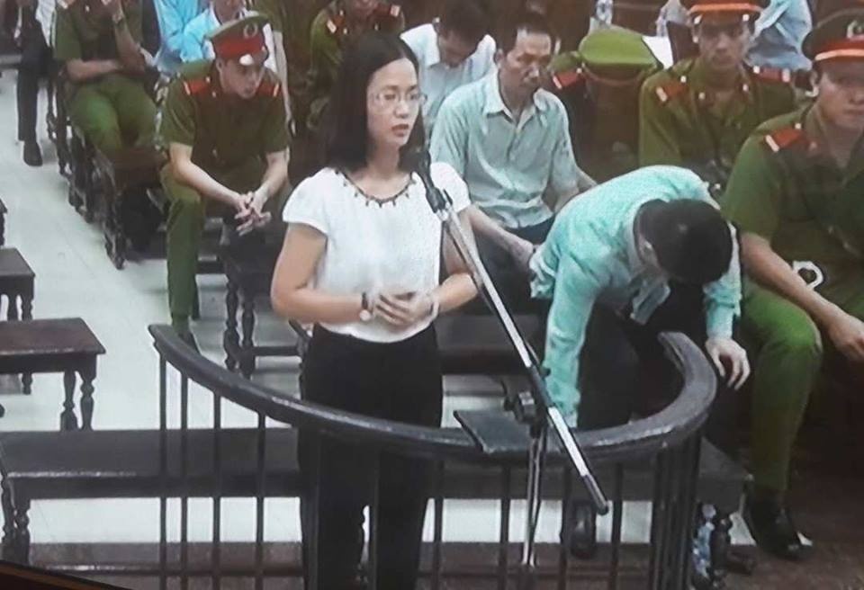 truc tiep phien toa vu ha van tham sang 318 nhan qua nhieu tien cuu tong giam doc oceanbank khong nho duoc het