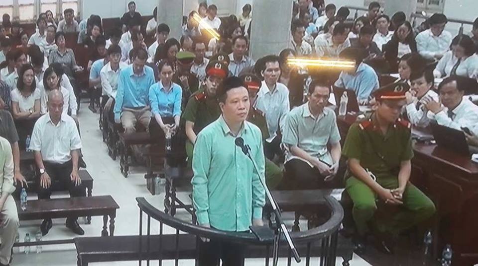 truc tiep phien toa vu ha van tham sang 318 nu pho tong giam doc oceanbank khoc keu oan