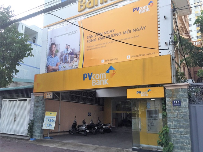 mang sung nhua di cuop ngan hang nghi can 15 tuoi bi bat