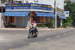 Bắc Vân Phong 'hạ nhiệt' sốt đất, sàn giao dịch bất động sản đóng cửa im lìm