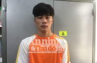 nha n da ng da c die m hai do i tuo ng ta n cong chu tie m va ng de cuo p hon 2 ty dong