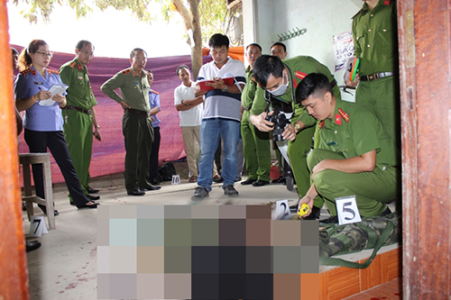 ke hoach ban chet vo chong giam doc duoc viet trong thu tuyet menh