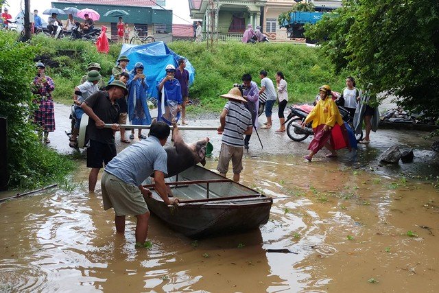 nuoc dang cao khong ngung tp thanh hoa di doi 7000 dan