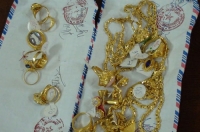 dao chich cuom 100 luong vang lay luon dau thu camera
