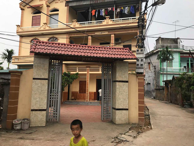 vo bau 9 thang bi chong chem dut lia 2 ban tay vi loi khuyen nghi lam giu suc khoe