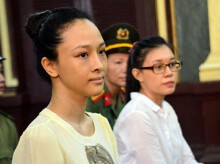 Từ vụ hoa hậu Phương Nga: 'Hợp đồng tình ái' có phải là mua, bán dâm?