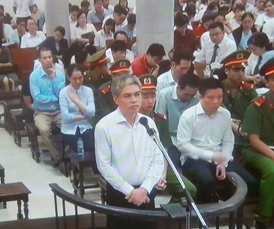 truc tiep phien toa vu ha van tham sang 19 vo ong nguyen xuan son xin giu lai biet thu ciputra