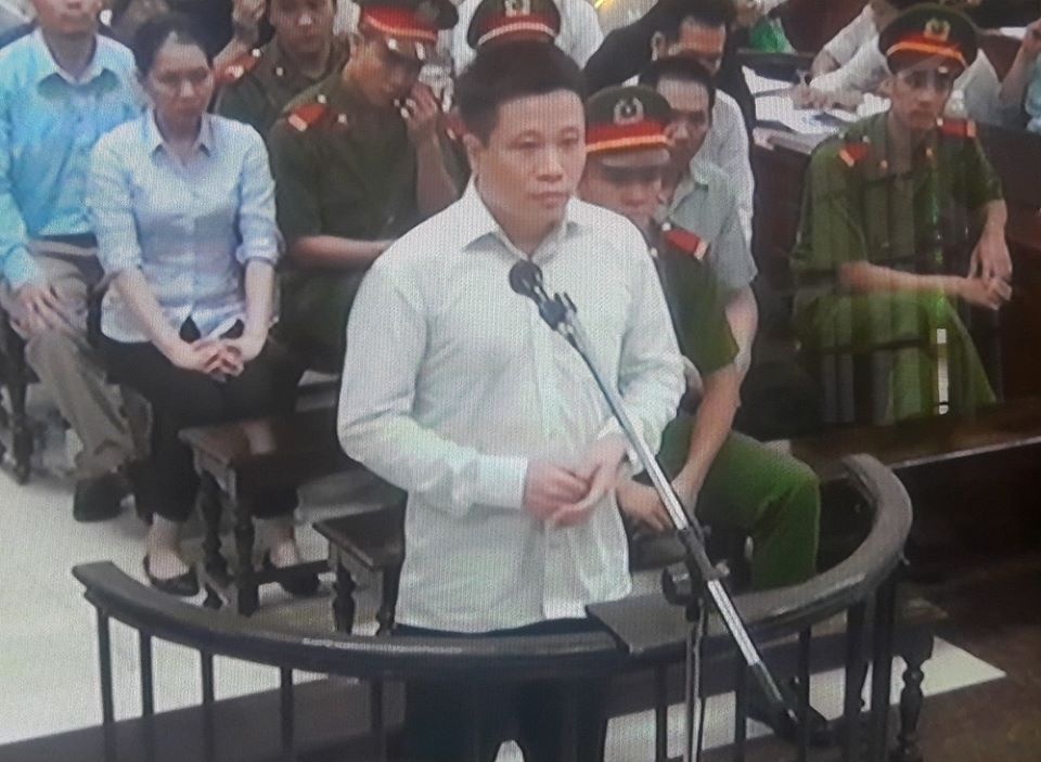 truc tiep phien toa vu ha van tham chieu 19 nhieu don vi tra lai loc