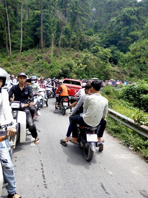 du khach un un keo ve dip nghi le quoc khanh hang loat dia diem du lich that thu