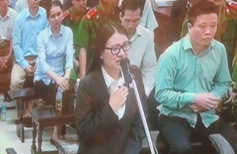 vu an ha van tham nu dien vien voi niem tin dat nham cho va nhung chu ky hai than