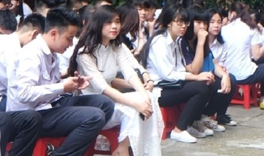 phuong an thi thpt quoc gia 2018 lai thay doi