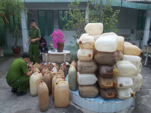 pha 2 nhom rut ruot xang dau may bay quy mo lon