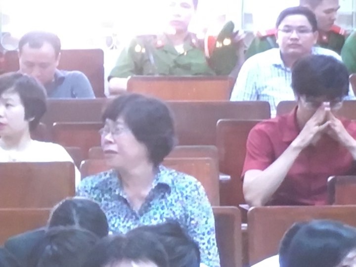 truc tiep phien toa vu an ha van tham chieu 199 cuu tgd cong ty trung dung khong biet gi khoan vay 500 ty
